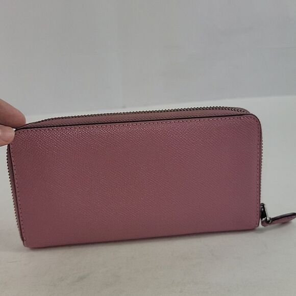 Coach Outlet Pink Pebbled Leather Women's Wristlet - Picture 3 of 9